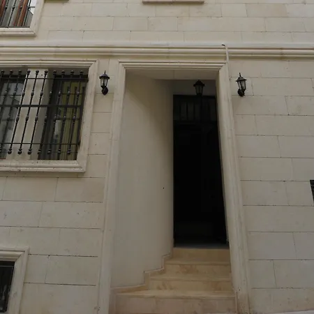 Three Apples Taksim Istambul