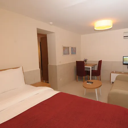 Appartement Three Apples Taksim Istanboel