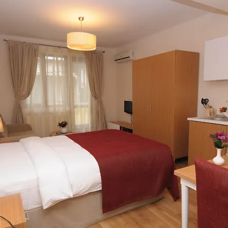 Three Apples Taksim * Istanboel