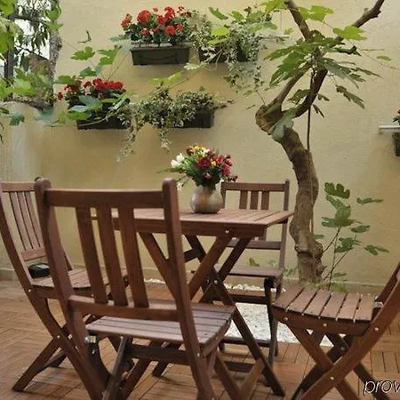 Three Apples Taksim Apartment